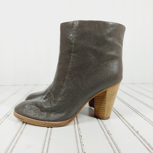 New Marc By Marc Jacobs Grey Textured Leather Block Heel Ankle Boots K135 - Picture 1 of 12